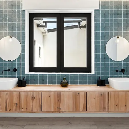 Retreat To A Stylish Concept House In * Porto
