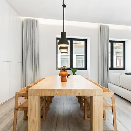 Retreat To A Stylish Concept House In Prázdninový dům Porto
