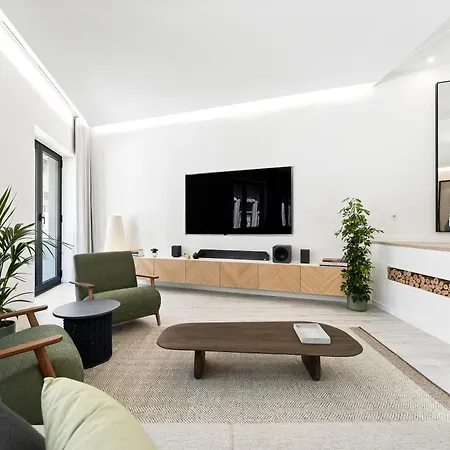 Retreat To A Stylish Concept House In * Porto