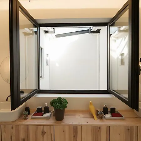 بيت للعطل Retreat To A Stylish Concept House In