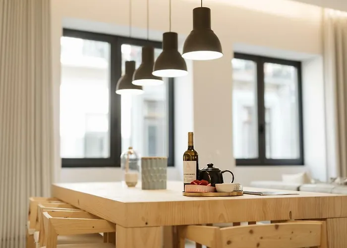 Retreat To A Stylish Concept House In 別荘