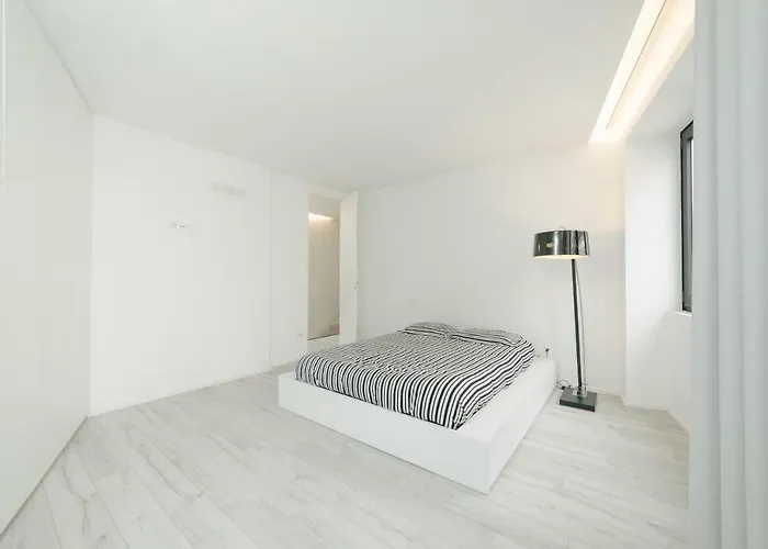 別荘 Retreat To A Stylish Concept House In