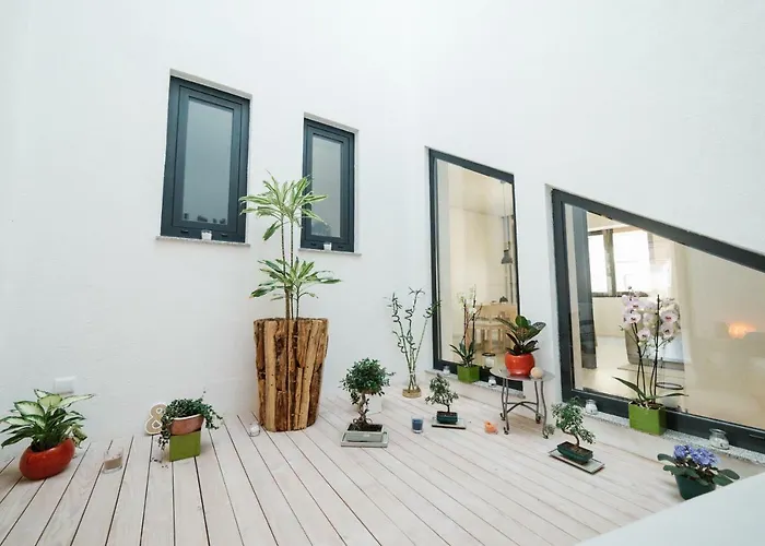 別荘 Retreat To A Stylish Concept House In