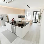 Retreat To A Stylish Concept House In Prázdninový dům *